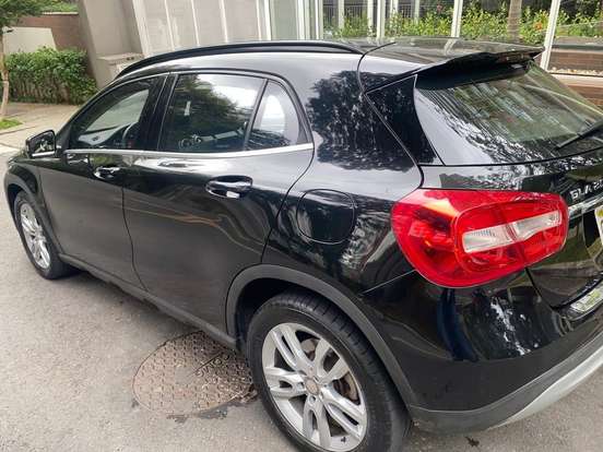 MERCEDES-BENZ-GLA 200-2016