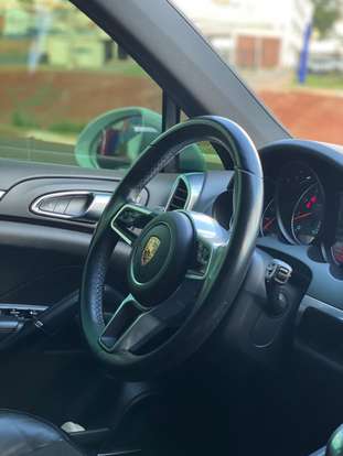 PORSCHE-CAYENNE-2017
