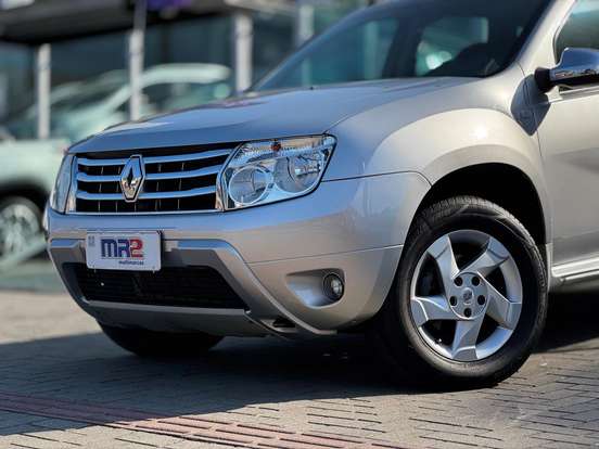 RENAULT-DUSTER-2014
