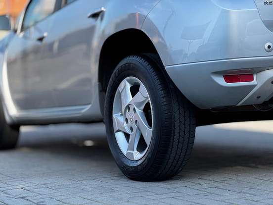 RENAULT-DUSTER-2014