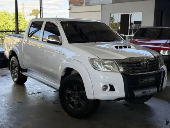 TOYOTA HILUX 3.0 STD 4X4 CD 16V TURBO INTERCOOLER DIESEL 4P MANUAL