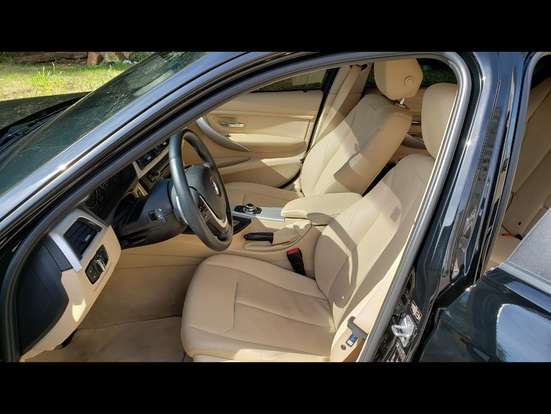 BMW-320i-2015