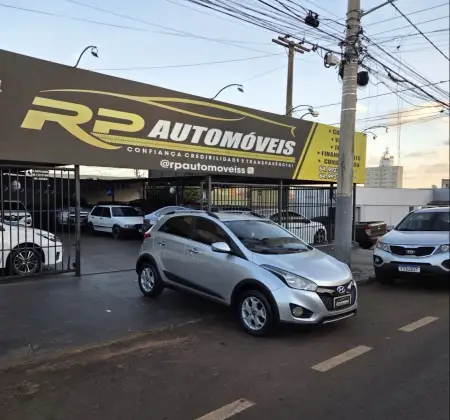 HYUNDAI HB20 1.6 COMFORT PLUS 16V FLEX 4P AUTOMÁTICO HYUNDAI HB20 1.6 COMFORT PLUS 16V FLEX 4P AUTOMÁTICO