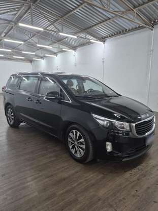 KIA-CARNIVAL-2017