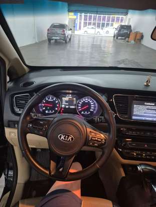KIA-CARNIVAL-2017