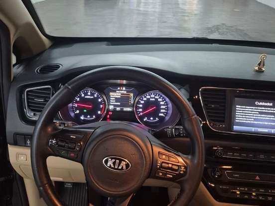 KIA-CARNIVAL-3.3 EX V6 24V GASOLINA 4P AUTOMATICO KIA-CARNIVAL-2017