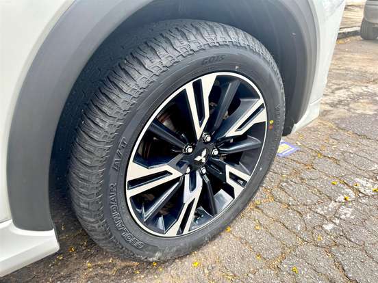 MITSUBISHI-ECLIPSE CROSS-1.5 MIVEC TURBO GASOLINA HPE-S S-AWC CVT MITSUBISHI-ECLIPSE CROSS-2022