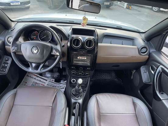 RENAULT-DUSTER-2016
