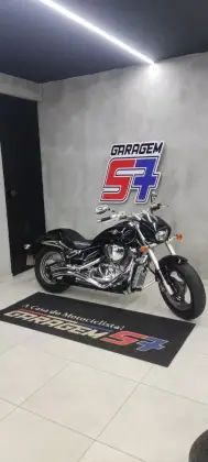 SUZUKI BOULEVARD M800 