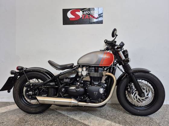 TRIUMPH BONNEVILLE BOBBER 1200 