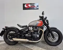 TRIUMPH BONNEVILLE BOBBER 1200 TRIUMPH BONNEVILLE BOBBER 1200