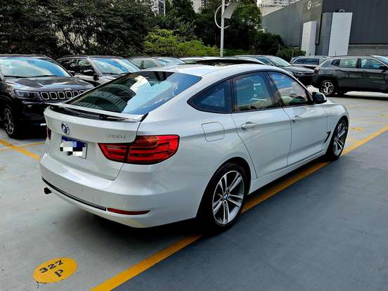 BMW-320i-2015