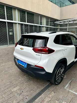 CHEVROLET-TRACKER-2023