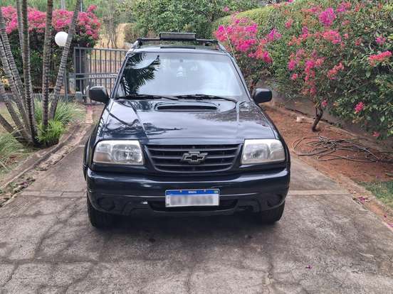 CHEVROLET-TRACKER-2001