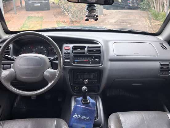 CHEVROLET-TRACKER-2001