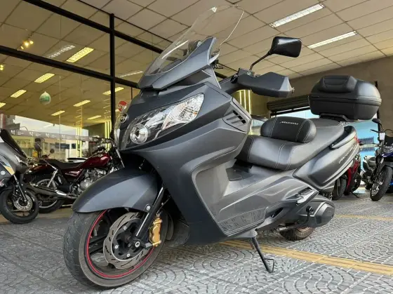 DAFRA MAXSYM 400i 
