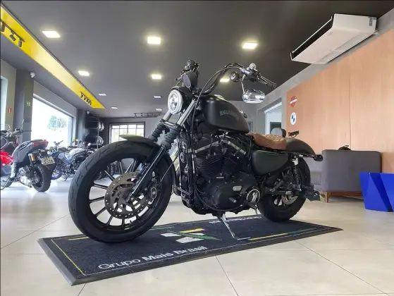 HARLEY-DAVIDSON SPORTSTER IRON 883 HARLEY-DAVIDSON SPORTSTER IRON 883