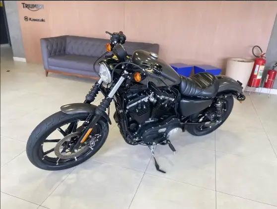 HARLEY-DAVIDSON SPORTSTER XL 883N IRON 