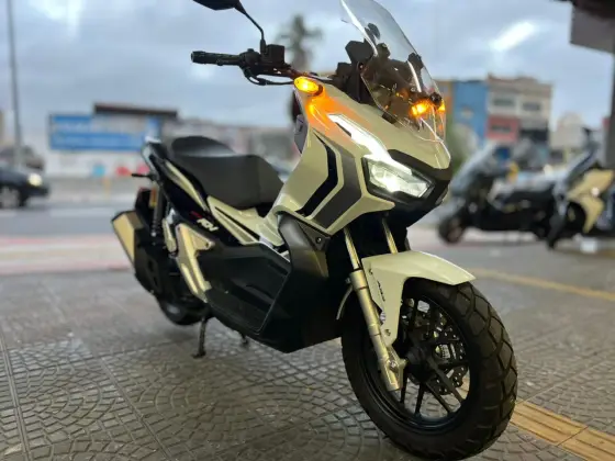 HONDA ADV 