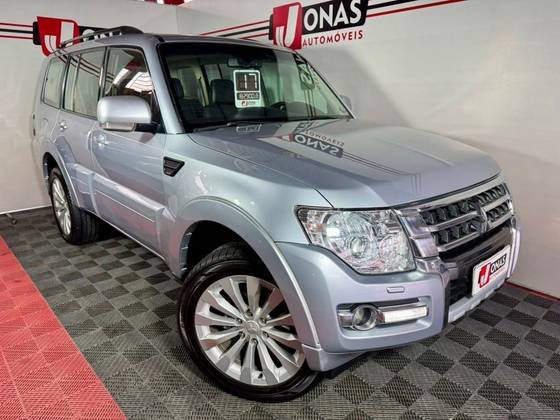 MITSUBISHI PAJERO FULL 3.2 HPE 4X4 16V TURBO INTERCOOLER DIESEL 4P AUTOMÁTICO