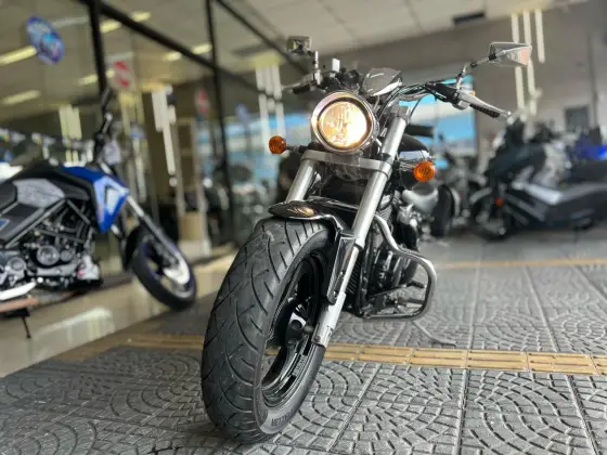 SUZUKI BOULEVARD M800 SUZUKI BOULEVARD M800