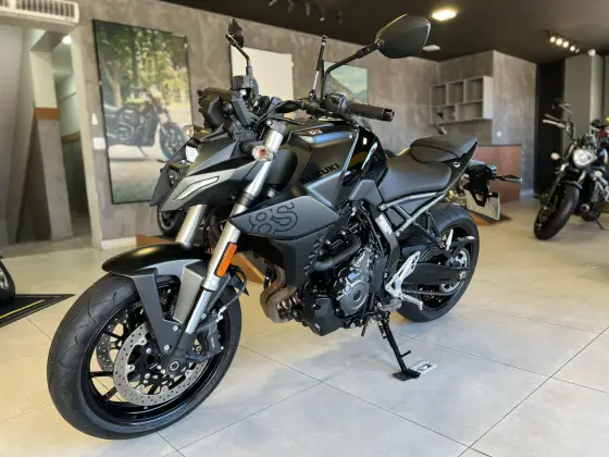 SUZUKI GSX-8S SUZUKI GSX-8S