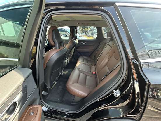 VOLVO-XC60-2.0 T5 GASOLINA MOMENTUM AWD GEARTRONIC VOLVO-XC60-2018
