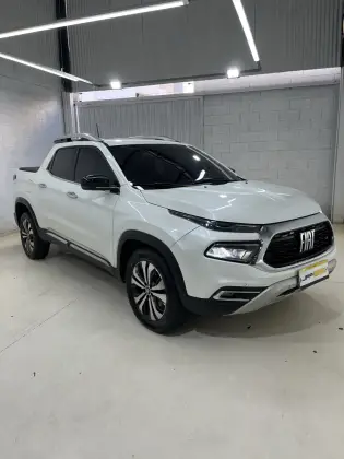 FIAT TORO 2.0 16V TURBO DIESEL VOLCANO 4WD AT9 FIAT TORO 2.0 16V TURBO DIESEL VOLCANO 4WD AT9