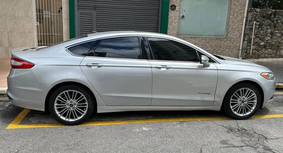 FORD FUSION 2.0 TITANIUM 16V HÍBRIDO 4P AUTOMÁTICO