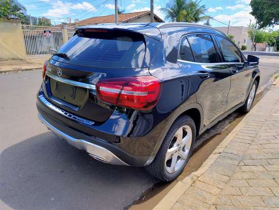 MERCEDES-BENZ-GLA 200-1.6 CGI FLEX ADVANCE 7G-DCT MERCEDES-BENZ-GLA 200-2017