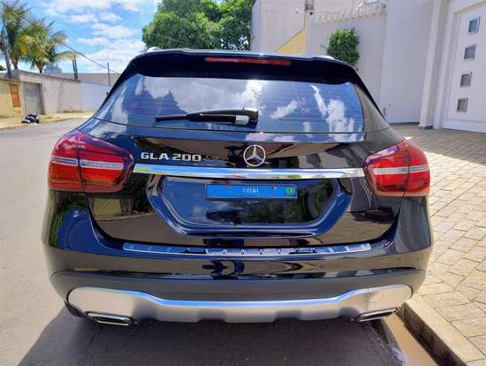 MERCEDES-BENZ-GLA 200-1.6 CGI FLEX ADVANCE 7G-DCT MERCEDES-BENZ-GLA 200-2017