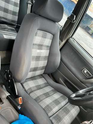 VOLKSWAGEN-SANTANA-2000