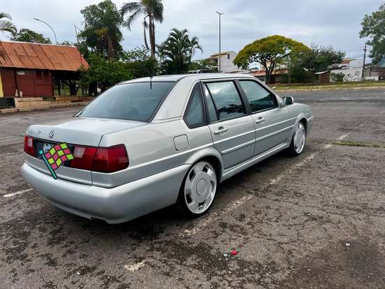 VOLKSWAGEN-SANTANA-2.0 MI 8V GASOLINA 4P MANUAL VOLKSWAGEN-SANTANA-2000
