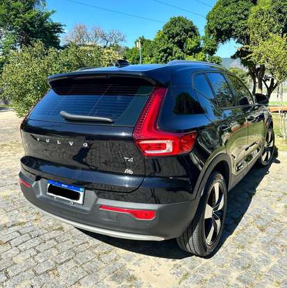 VOLVO-XC40-2.0 T4 GASOLINA MOMENTUM GEARTRONIC VOLVO-XC40-2020