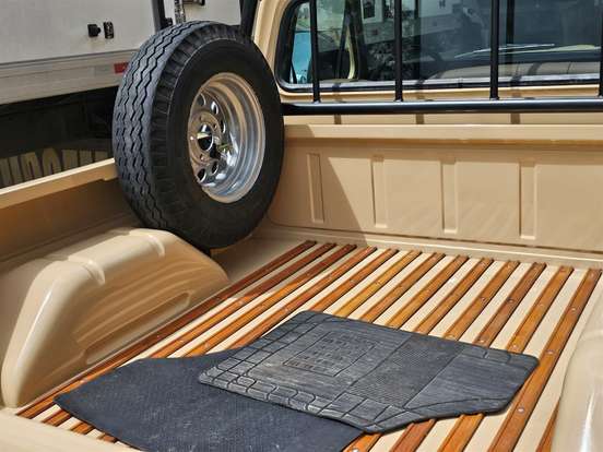 FORD-F-1000-1989
