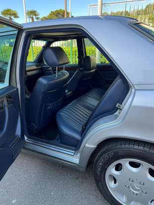 MERCEDES-BENZ-320 E-1992