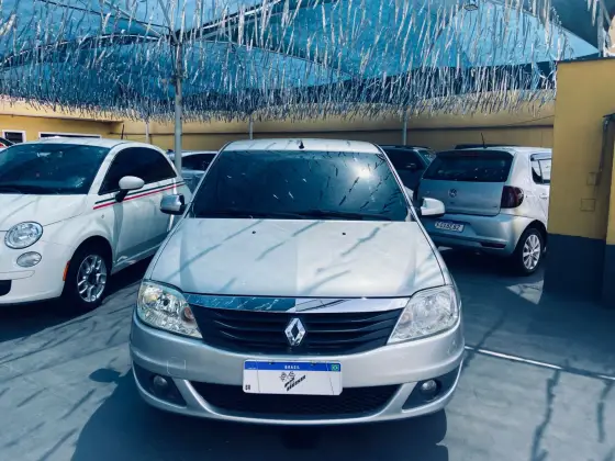 RENAULT LOGAN 1.0 EXPRESSION 16V FLEX 4P MANUAL RENAULT LOGAN 1.0 EXPRESSION 16V FLEX 4P MANUAL