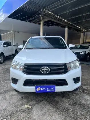 TOYOTA HILUX 2.8 STD 4X4 CD 16V DIESEL 4P MANUAL