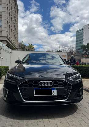 AUDI-A4-2021