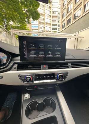 AUDI-A4-2021
