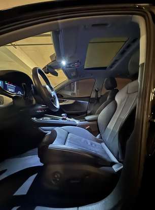 AUDI-A4-2021