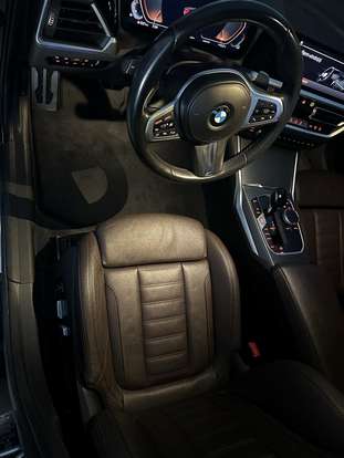 BMW-320i-2021