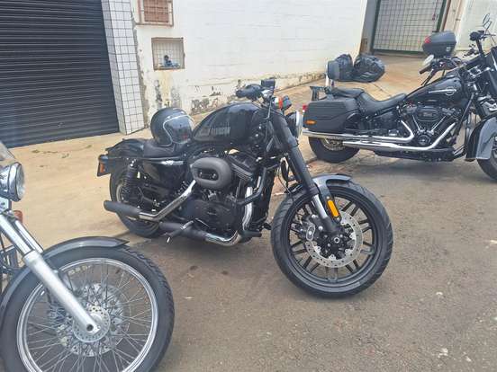 HARLEY-DAVIDSON-SPORTSTER ROADSTER-2017