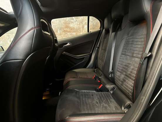 MERCEDES-BENZ-GLA 250-2015