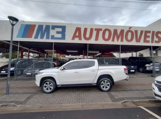 MITSUBISHI L200 TRITON 2.4 16V TURBO DIESEL SPORT HPE CD 4P 4X4 AUTOMÁTICO