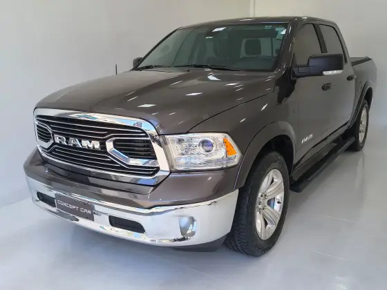 RAM CLASSIC 5.7 V8 GASOLINA LARAMIE CD 4X4 AUTOMÁTICO RAM CLASSIC 5.7 V8 GASOLINA LARAMIE CD 4X4 AUTOMÁTICO