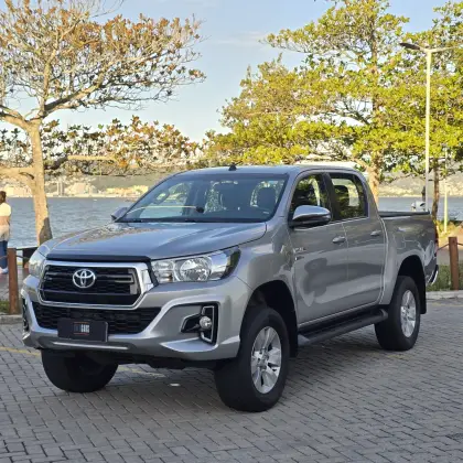 TOYOTA HILUX 2.7 SR 4X2 CD 16V FLEX 4P AUTOMÁTICO