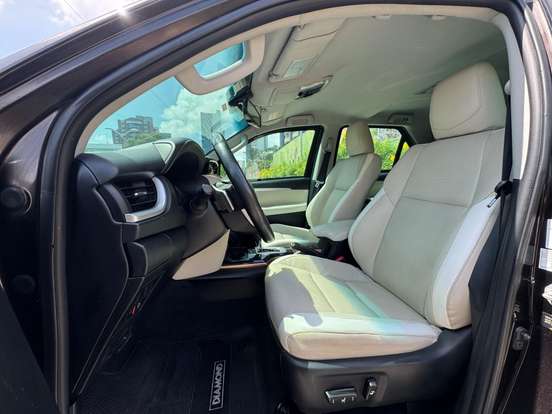 TOYOTA-HILUX SW4-2019
