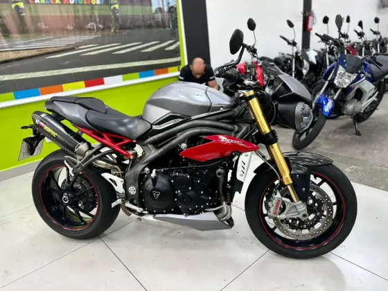 TRIUMPH SPEED TRIPLE R TRIUMPH SPEED TRIPLE R