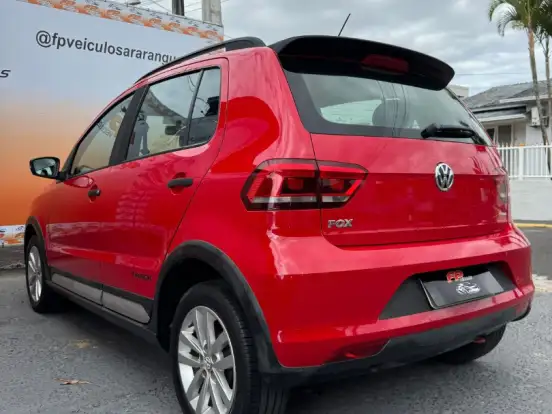 VOLKSWAGEN-FOX-1.0 MPI TRACK 12V FLEX 4P MANUAL VOLKSWAGEN-FOX-2016